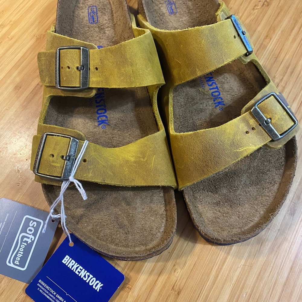 Birkenstock Arizona Sandal.  New In Box